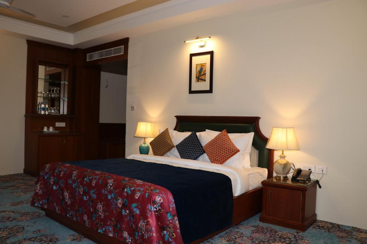 Royale De' Casa Resort Kaziranga Kāziranga Exterior foto