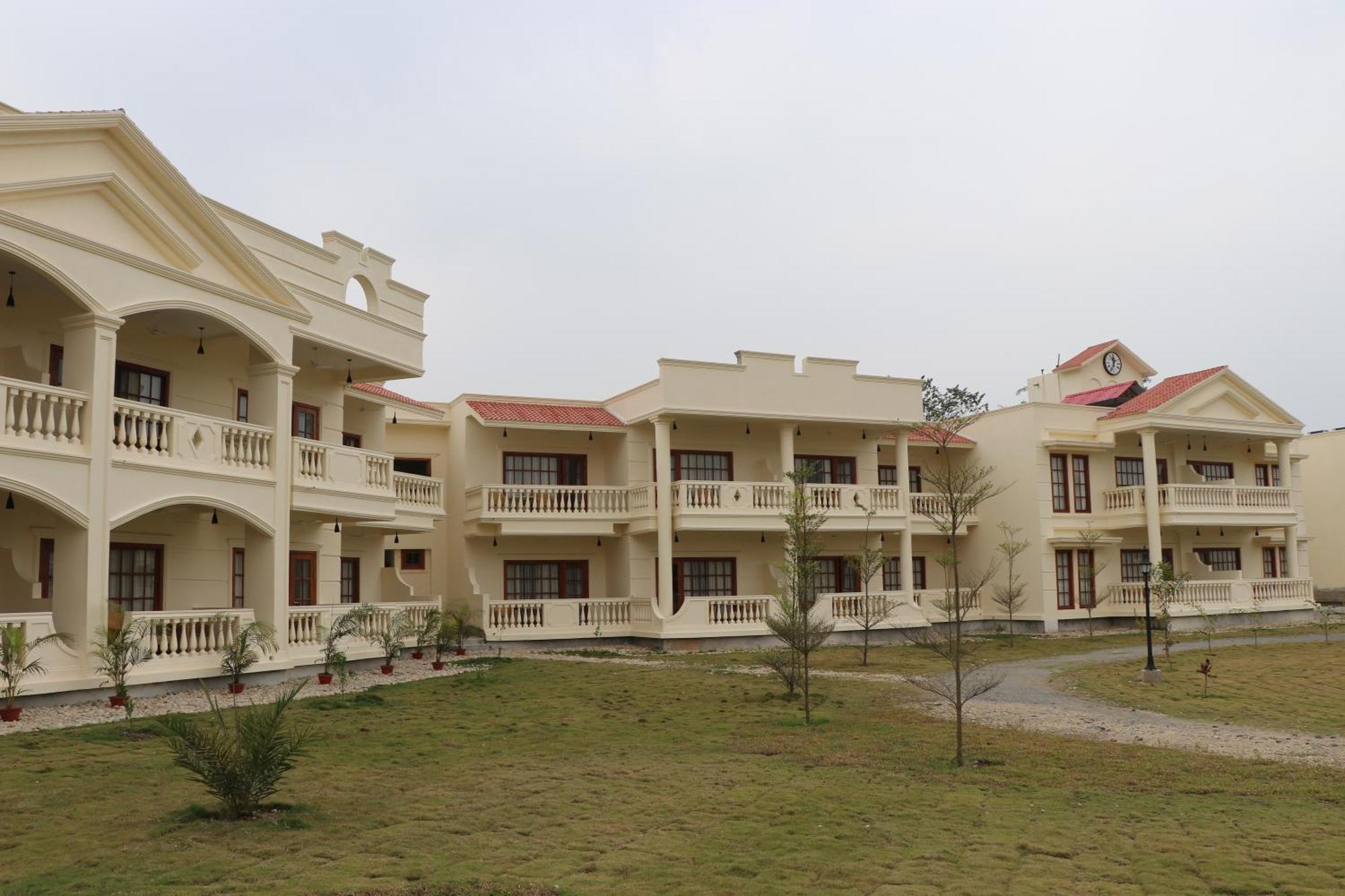 Royale De' Casa Resort Kaziranga Kāziranga Exterior foto