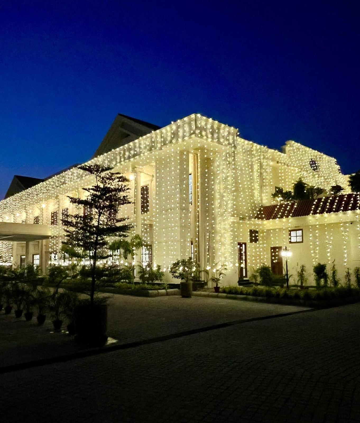 Royale De' Casa Resort Kaziranga Kāziranga Exterior foto
