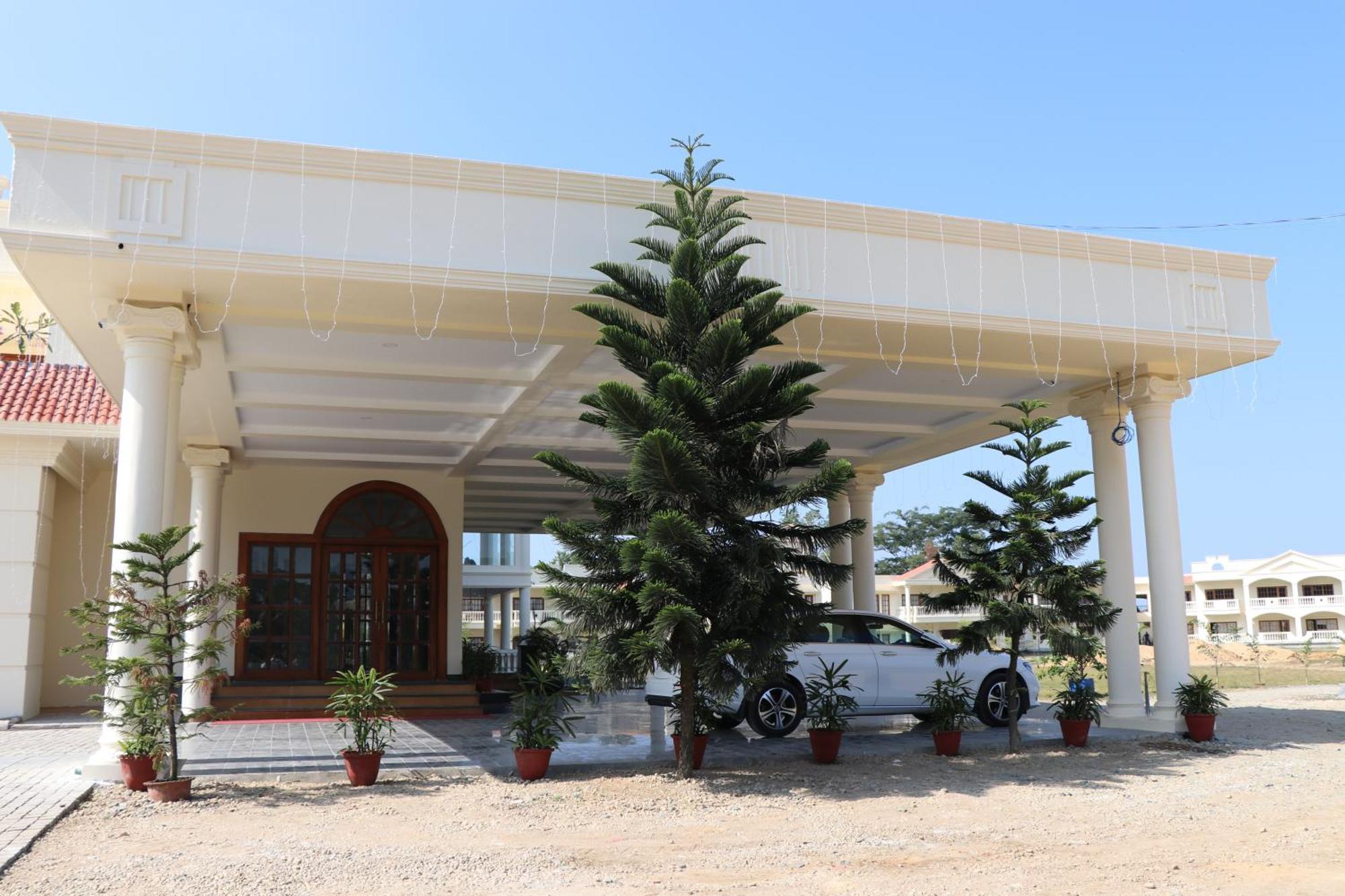 Royale De' Casa Resort Kaziranga Kāziranga Exterior foto