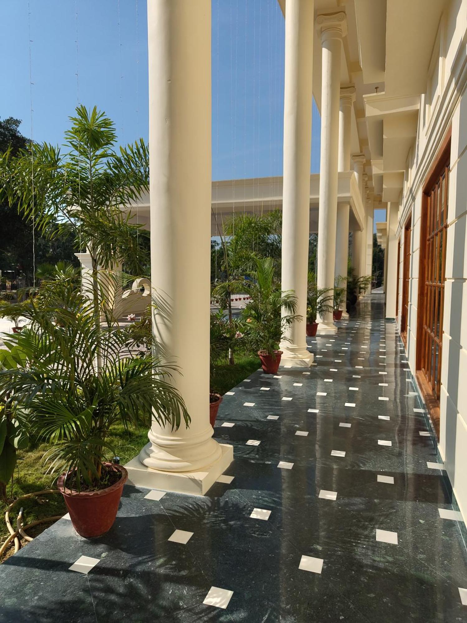 Royale De' Casa Resort Kaziranga Kāziranga Exterior foto