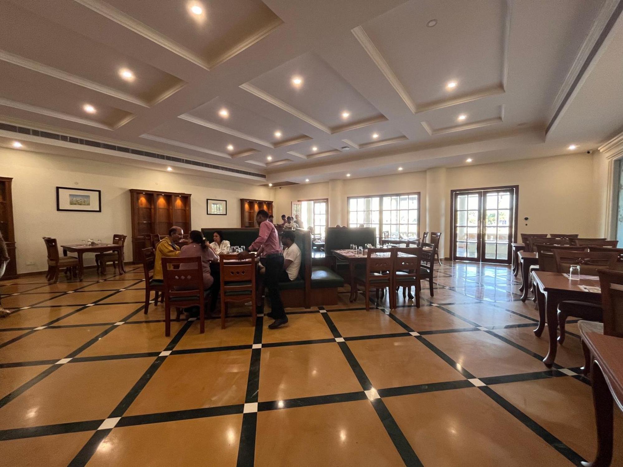 Royale De' Casa Resort Kaziranga Kāziranga Exterior foto