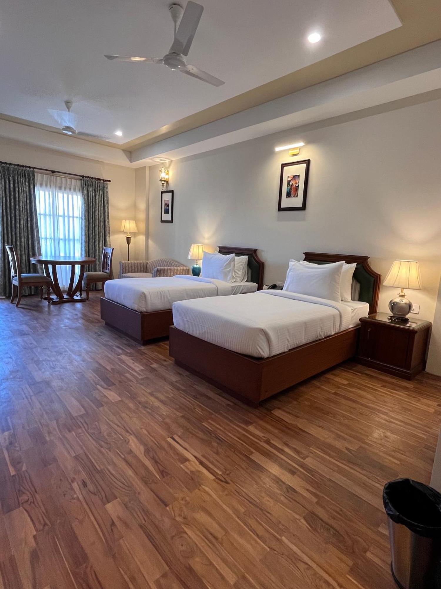 Royale De' Casa Resort Kaziranga Kāziranga Exterior foto