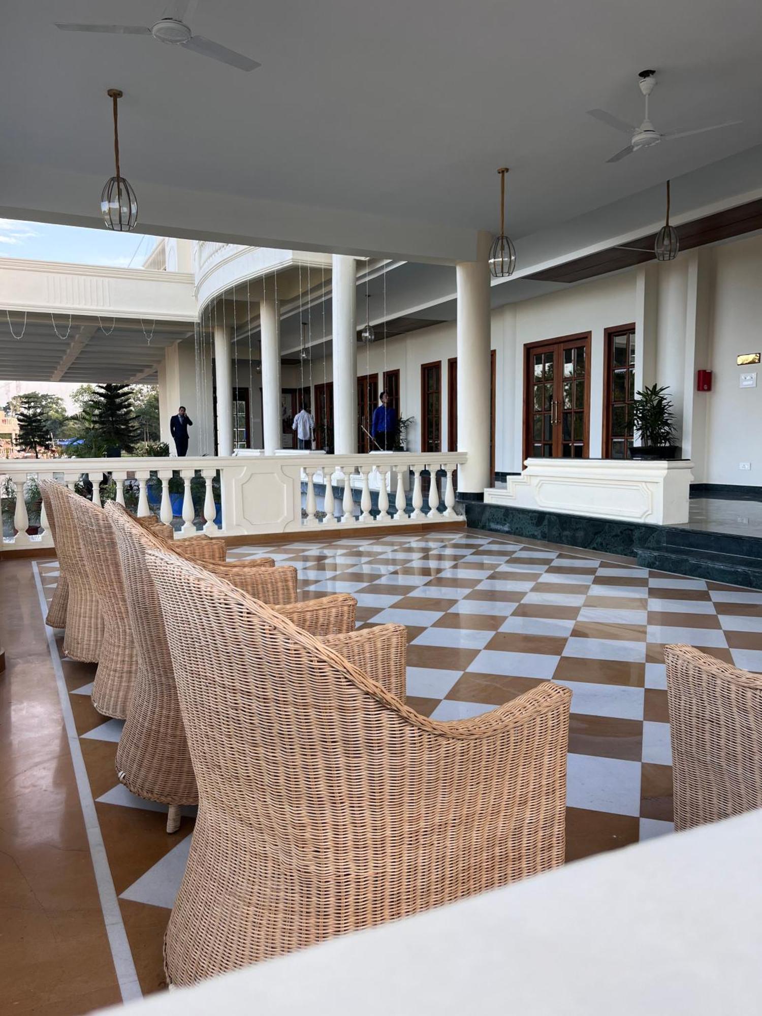 Royale De' Casa Resort Kaziranga Kāziranga Exterior foto